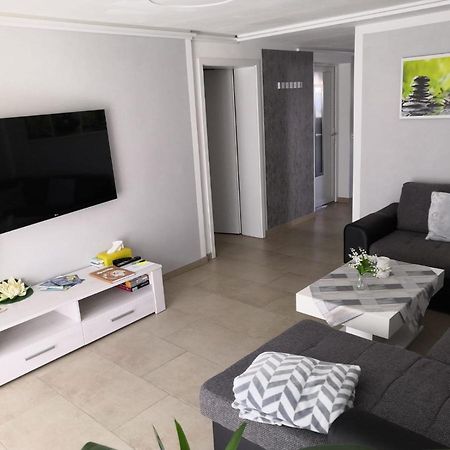 Ferienwohnung Taunusrast-Usi Usingen Exterior foto