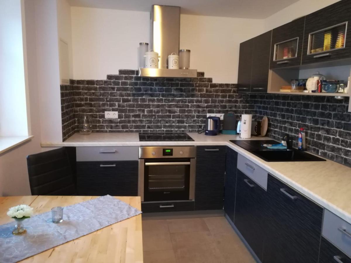 Ferienwohnung Taunusrast-Usi Usingen Exterior foto