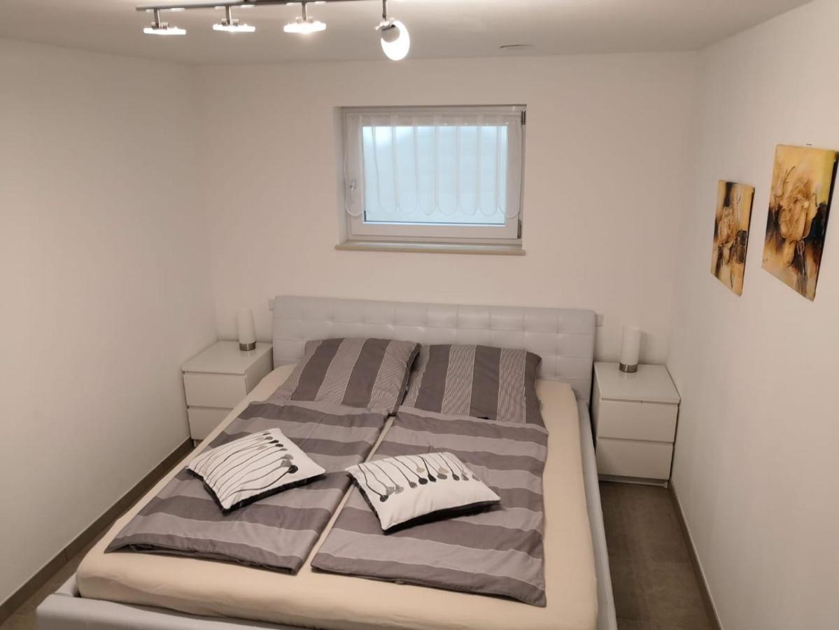 Ferienwohnung Taunusrast-Usi Usingen Exterior foto