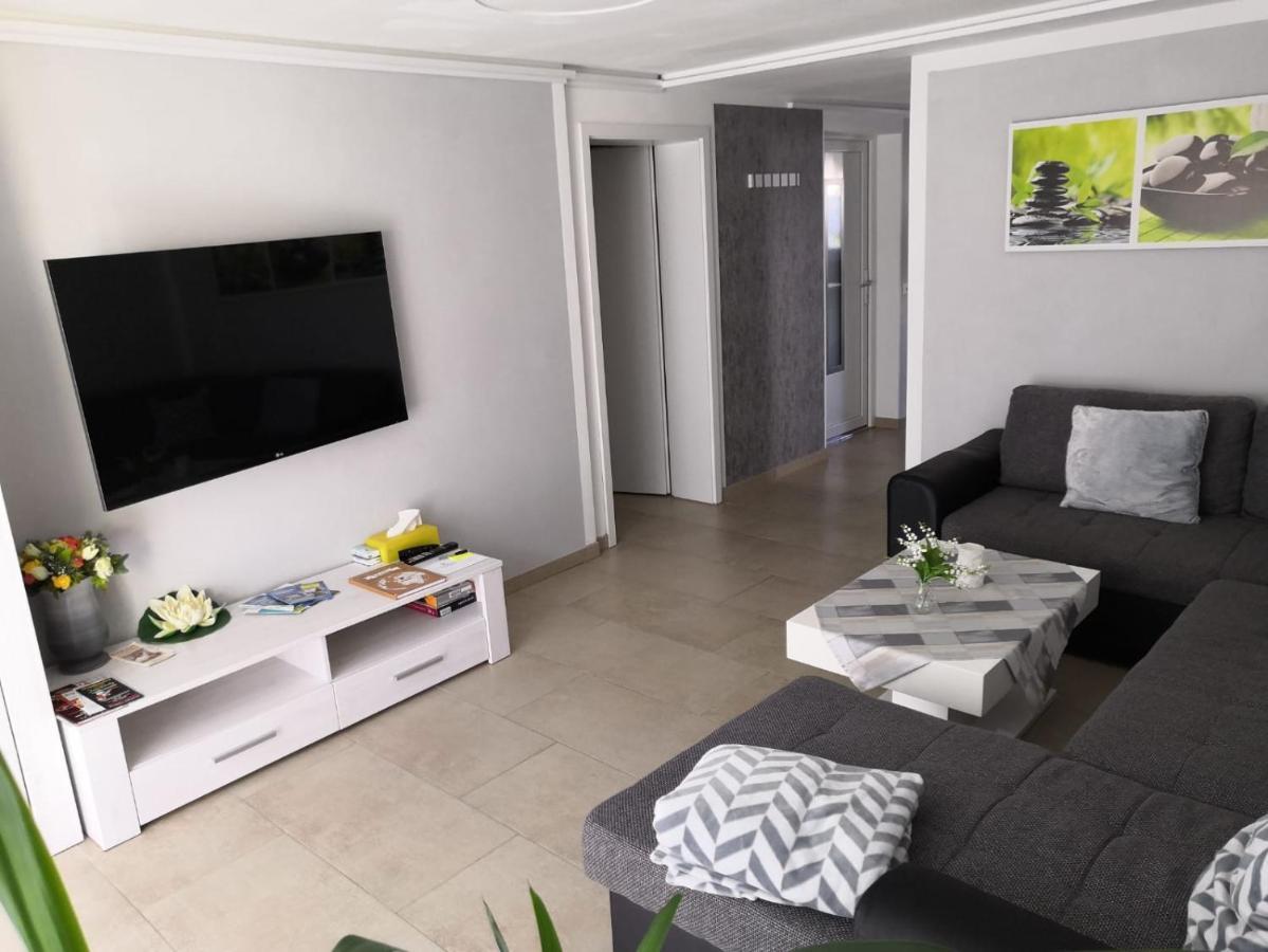 Ferienwohnung Taunusrast-Usi Usingen Exterior foto