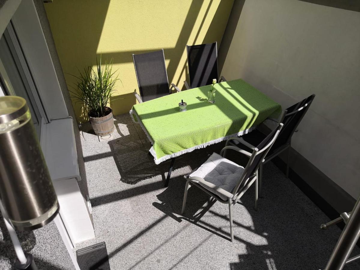 Ferienwohnung Taunusrast-Usi Usingen Exterior foto