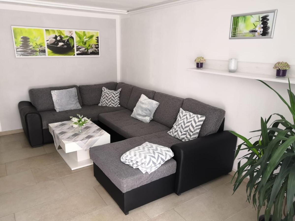 Ferienwohnung Taunusrast-Usi Usingen Exterior foto